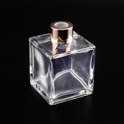 China Clear Glass Personal Care Square Diffuser Reed Bottles For Home Fragrance for sale