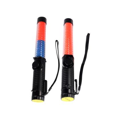 中国 Red Blue Rechargeable Emergency Lighting Concert Fire Stick Outdoor Road Safety Road Safety Police Traffic Handheld Baton 販売のため