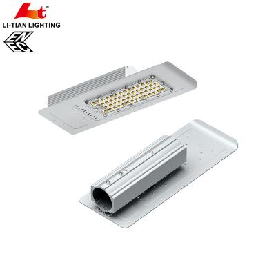 China ROAD ENEC Approval AL1060 MW Driver Cree Aluminum Material IP66 60w Chip Led Street Light for sale