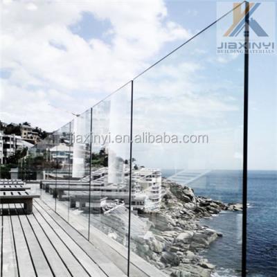 China Outdoor Garden Fence Modern Balcony Terrace Luxury Glass Railing for sale