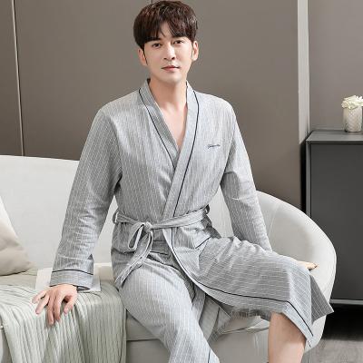 China Large Size 4XL Luxury Elegant Male Robe New Autumn Winter Home Coat Long Sleeved Plaid Deer Embroidered Cotton Fashion Luxury Knitted Bathrobe for sale