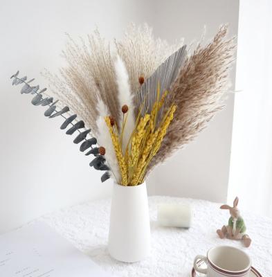 China Natural Dry Mixed Pampas Palm Leaf Bouquet Wedding Flowers Yuntu Pampass Grass Amazon Boho Bouquets Home Dry Vase Filler for sale