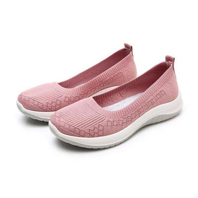 China Lightweight Quick-Dry Walking Shoes Slowly Breathable Fly-knit Upper Casual Sneakers Manufacturers Wholesale for sale