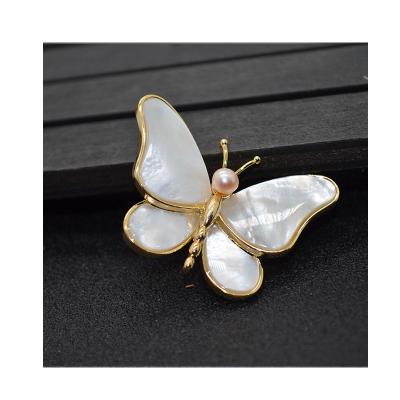 China Wholesale White Brass Natural Freshwater Pearlescent BROOM Shell Butterfly Brooch for sale