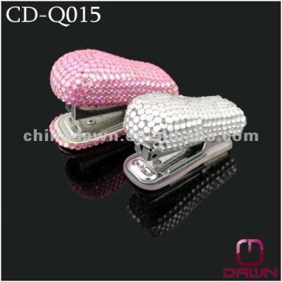 China Plastic With Metal Fashion Rhinestone Decorative Pink Stapler CD-Q015 for sale