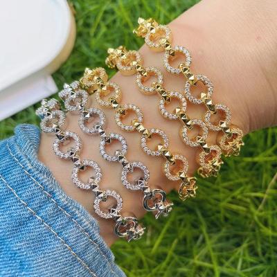 China Fashion TRENDY Personalized Cubic Zircon 18K Gold Plated Bracelet, High Quality Hollow Sparkly Bracelet Charm Jewelry Wholesale Supplies for sale