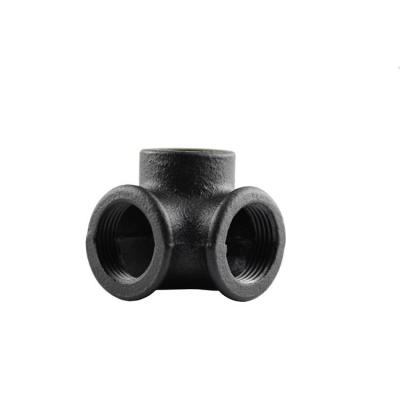 China Way Pipe Fitting 1/2 Inch Industrial Cast Iron Cross Metal Four Three Connector Elbow 4 6 5 3 Way Pipe Fitting For Furniture zu verkaufen