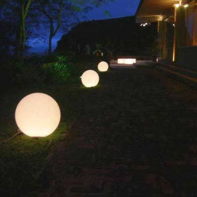 China Modern Floating LED Pool Light Ball with RGB Remote Control 16 Colors Waterproof Outdoor Decor, Portable Dimmable Night Light for sale