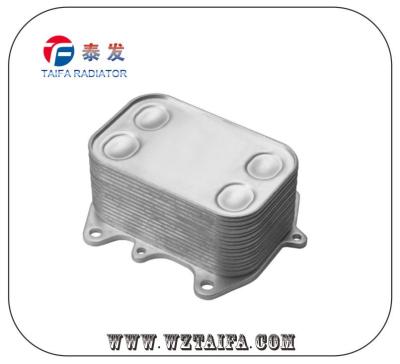 Chine Refroidisseur TF-1071 03L117021C d'huile à moteur de Volkswagen de haute performance garantie de 12 mois à vendre