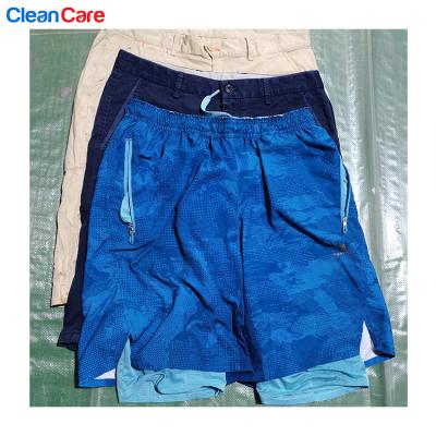 China Fashionable used clothing used children's clothing balls 45kg children used loose clothing used clothing denim shorts for sale