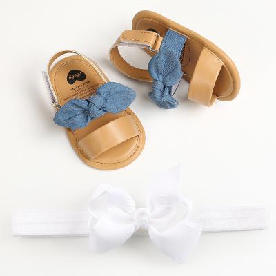 China Summer hot cute baby shoes baby massage sale leather sandals tie up sandals for lovely baby girls for sale