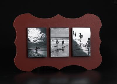 China Three Multi 4”x6” Openings Wall Hanging Photo Frames In Rustic Distressed Red Finishing for sale