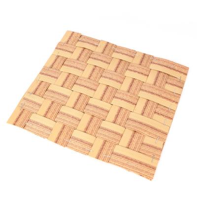 Chine Wall and Ceiling Weaving Panel Sheets Synthetic Woven Straw Mat Artificial Bamboo Mat Ceiling à vendre