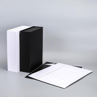 China Recycled Materials Holographic Cardboard Flat Tie And Tall Magnetic Foldable Paper Socks Boxes for sale