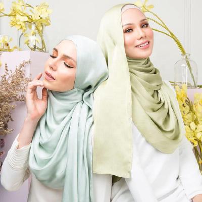 China Fashion Wanyi hijab scarf factory supply spring autumn malaysia style fold satin hot selling snap hijab for sale