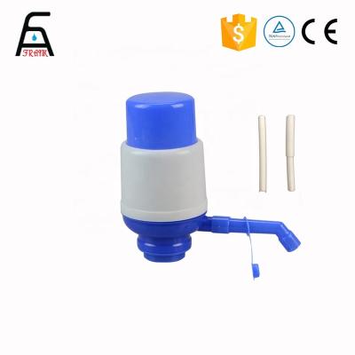 China Car Hand Pump Manual Water Pump for 5L Water Bottle à venda