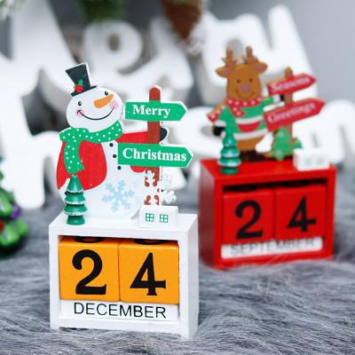 China 2021 Festival Stuff CR-B096 Family Christmas Gifts Party Atmosphere Snowman Elks Decor Christmas Wood Desk Calendar for sale