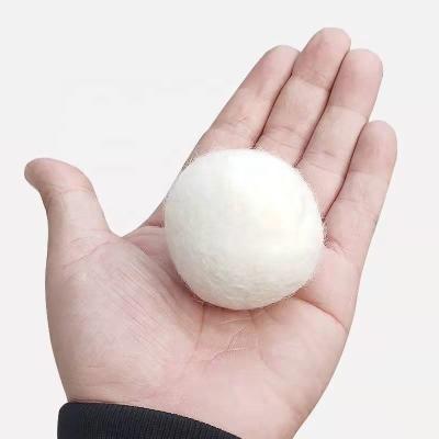 China Bulk Wholesale New Zealand Wool Felt Dryer White Cleaning Ball for sale