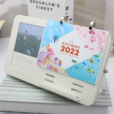 China 2022 Metal Gift Ideas Customized Calendar Holder Metal Photo Card Holder for sale