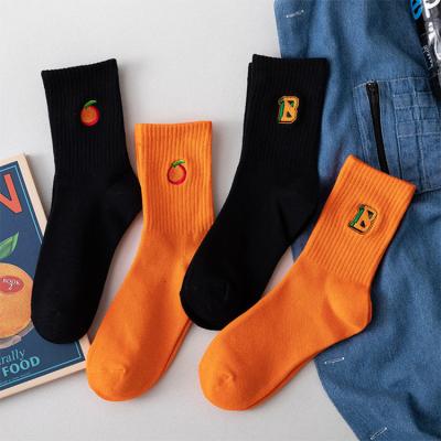 China OEM High Quality Antibacterial Custom Cotton Embroidered Design Socks Embroidery Logo Cotton Socks Customize Custom Logo Sport Mens Socks for sale