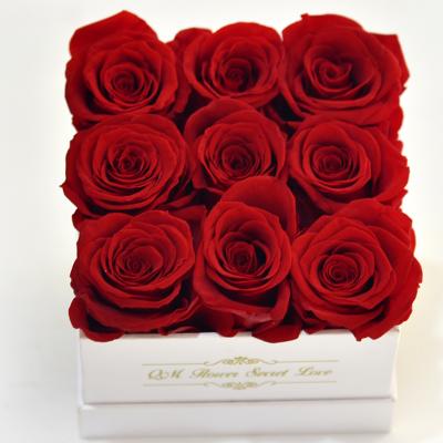 China Green Luxury Box Valentine's Day Gift Box Custom Popular Environmental Protection Flower Immortal Roses Preserved Rose Eternal Flowers for sale