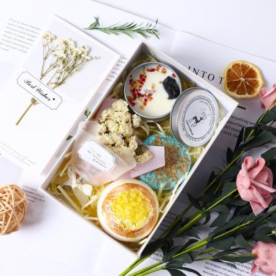 China Custom Eco Friendly Dropshipping Tin Candle Shower Steamers Himalayan Crystal Salt Bath Bomb Women Birthday Christmas Wedding Spa Fragrance Bath Gift Sets for sale