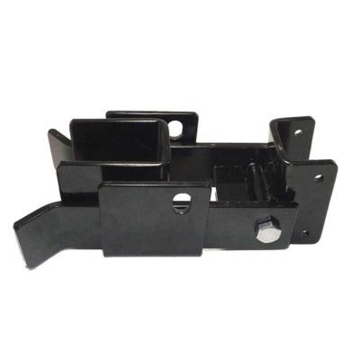 China Modern Steel Fence Strong Arm Gate Latch With Screws for sale