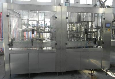 Chine Machine de remplissage automatique de jus de fruit/eau molle pour l'ANIMAL FAMILIER/bouteille en verre, couvercle à visser à vendre