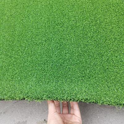 China Landscape and Sports Factory Mini Golf Course Artificial Turf 13mm Putting Turf Golf Synthetic Grass for sale