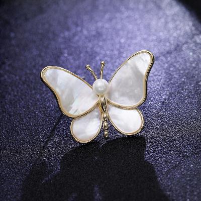 China 2021 Fashionable Pin Luxury Pearl Insect Brooches Drip Enamel Pearl Butterfly Brooches CIA High Quality Pin For Ladies for sale