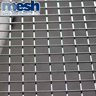 China Fence Mesh Iron 2x2 Steel Galvanized Welded Wire Mesh For Fence Panel for sale