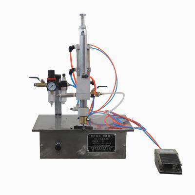 China Rapid and one-time achieve the quantitative filling for lighers' Semi-Automatic fire lighter manufacturing making gas filling machine new automatic for sale