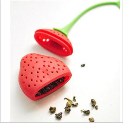 China New 2017 Silicone Cute Red Strawberry with leaf Tea Leaf Strainer Herbal Spice Tea Infuser Filter for sale