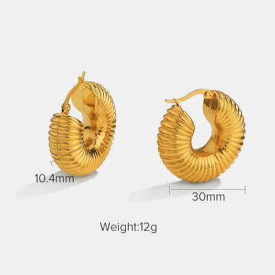 China Now Trendy Arrivals 18k Gold Plated Stainless Steel Chunky Twist Crescent Huggie Earring Hoop Earring Jewelry For Women for sale