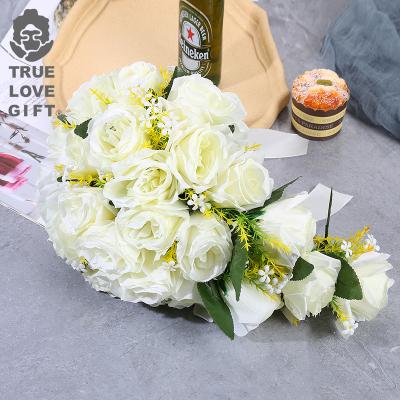 China Wedding Hand Bouquet Full Star Designs Simulated Flowers Handmade Wedding Faux Bridal Bouquet Hand Held Flowers for sale