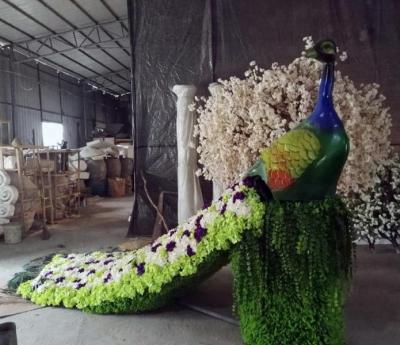 China Large Eco - Friendly Grass Artificial Peacock Statue Outdoor Sculpture For Exhibition for sale