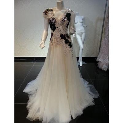 China Anti-Static Canton Make Old Style Crystal Wedding Dress for sale