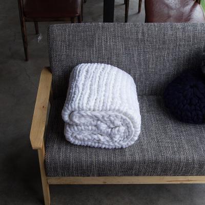 China New Design Anti-static Home Textile Merino Wool Bedroom Sofa Decoration Chunky Knit Wool Soft Blanket for sale