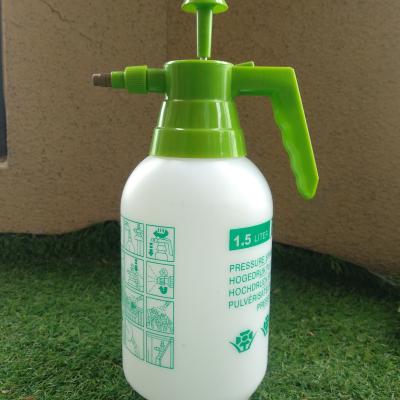 China Agriculture Spray 1.5/2L Manual Pressure Water Mist Sprayer For Garden for sale