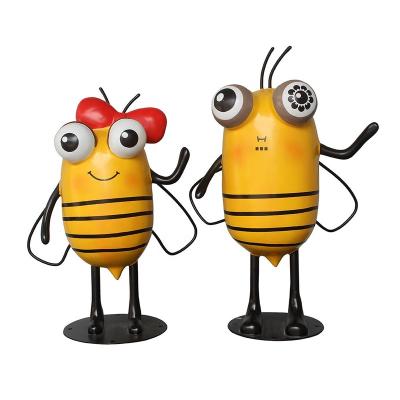 China Resin Bee Sculpture Resin World Bee Statue for sale