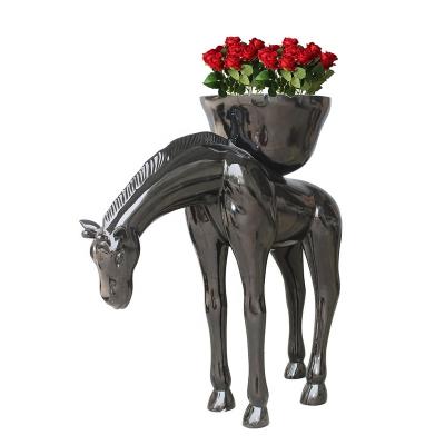 China Europe Fiberglass Horse Sculpture With Outdoor Flower Pot Horse Statue for sale