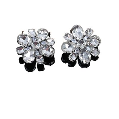 China Full Crystal Bright Diamond Inlaid Gemstone Flower Ear Clip Design TRENDY No Ear Holes Earring Socialite Court Exaggerated Earrings for sale