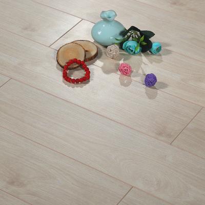 China Good Quality Anti-Static Factory Directly Engineered Wood Composite 12mm Plastic Flooring Laminate For Indoor for sale