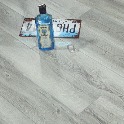 China Anti-Static Australian Hardwoods 12mm Or 15mm White Oak Click Laminate Engineered Wood Flooring for sale