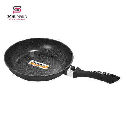 China SCHUMANN Sustainable Induction Aluminum Cookware Set With Detachable Bakelite Handle Frying Pan for sale