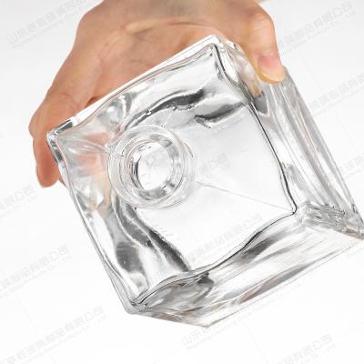 China Base Material Glass Bottle for Homemade Alcohol and Beverages in Dice Square Shape for sale