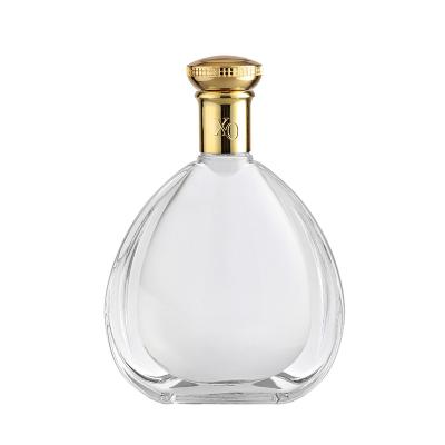 China Carved Glass XO Bottles 500ml Glass Bottle Vodka Brandy Whiskey Decanter with Stopper for sale