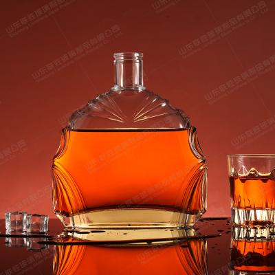 China Transparent Glass Liquor Bottle For Custom Gin Vodka Tequila 700ml for sale