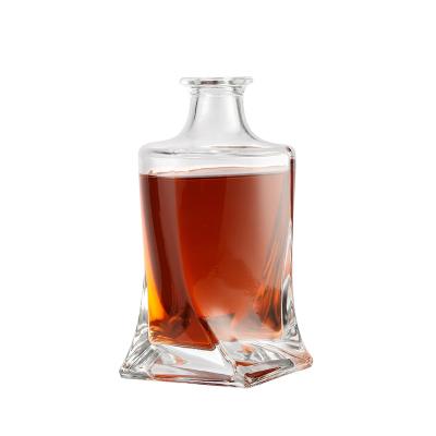 China Luxury Crystal Glass Bottle 750ml Cognac Napoleon Brandy Bottle with Rubber Stopper for sale