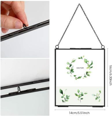 China Regular Black Glass Flowers Dried Plant Photo Picture Frame With Chain Suitable for sale